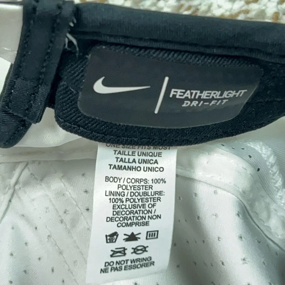 Nike‎ Hat Cap Strap Back Mens One Size White Featherlight Dri-FIT Running Swoosh